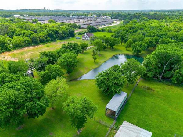 1320 Fox Lane, Burleson, TX 76028