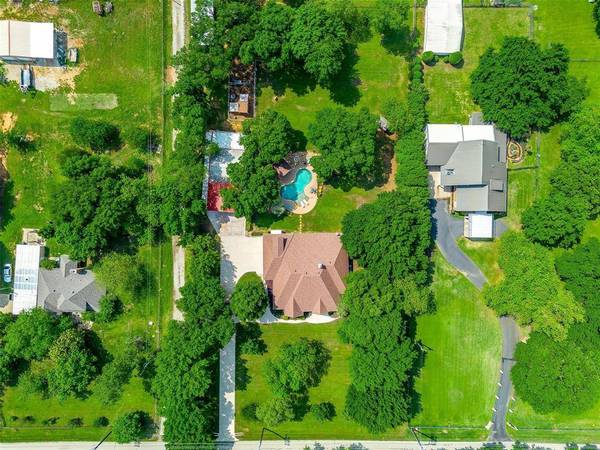 1320 Fox Lane, Burleson, TX 76028