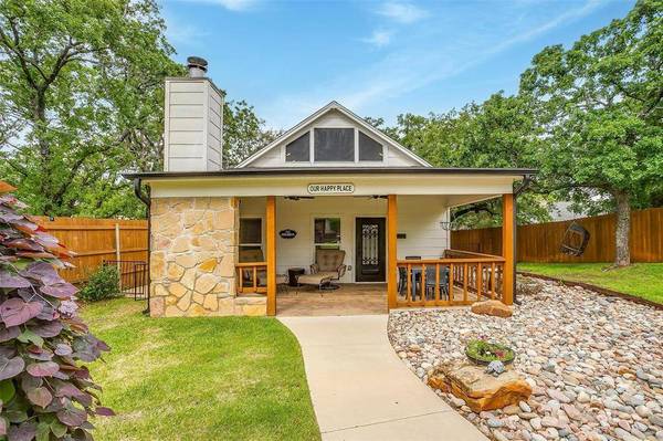 620 Charles Court, Burleson, TX 76028