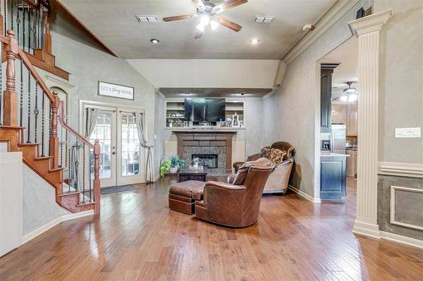 1201 W Buffalo Trail, Joshua, TX 76058