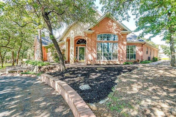 1201 W Buffalo Trail, Joshua, TX 76058
