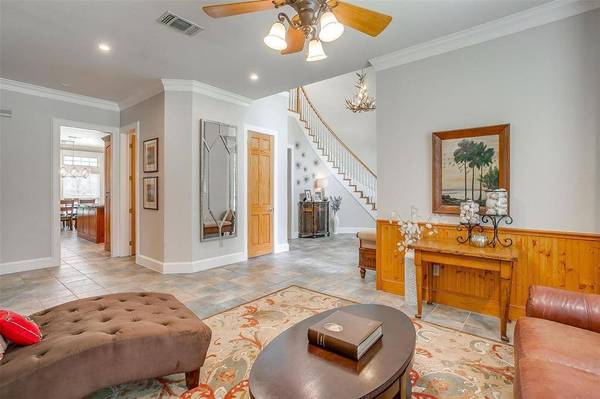 129 Country Vista Circle, Burleson, TX 76028