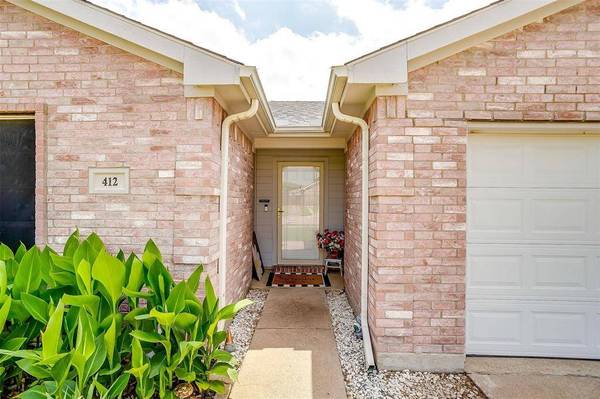 412 Hanover Street, Burleson, TX 76028