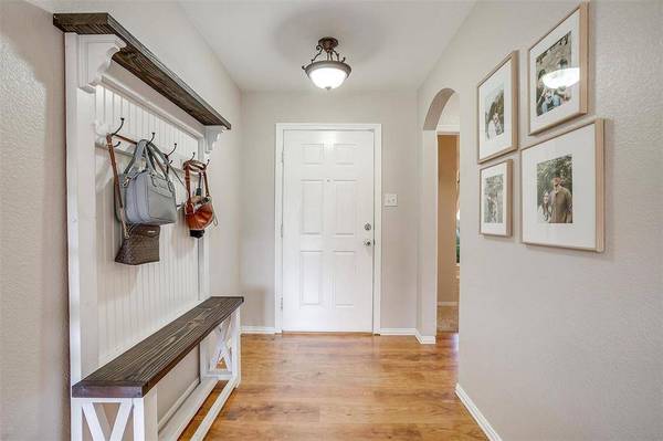 412 Hanover Street, Burleson, TX 76028