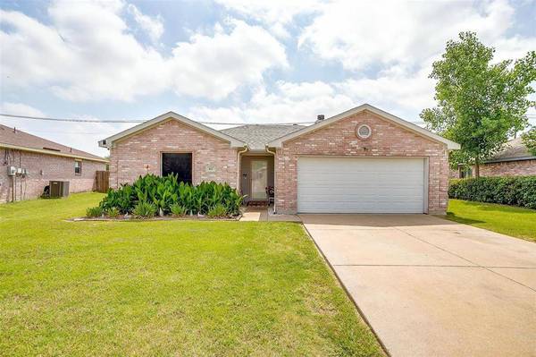 412 Hanover Street, Burleson, TX 76028