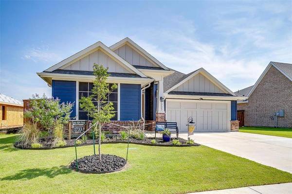 1733 Reverie Road, Burleson, TX 76028