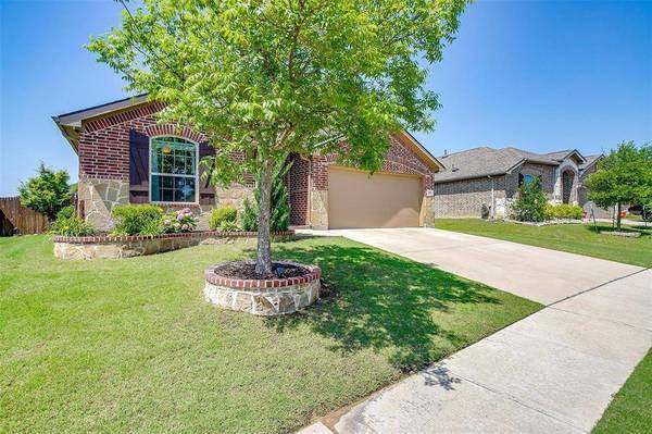 378 Coral Vine Lane, Burleson, TX 76028