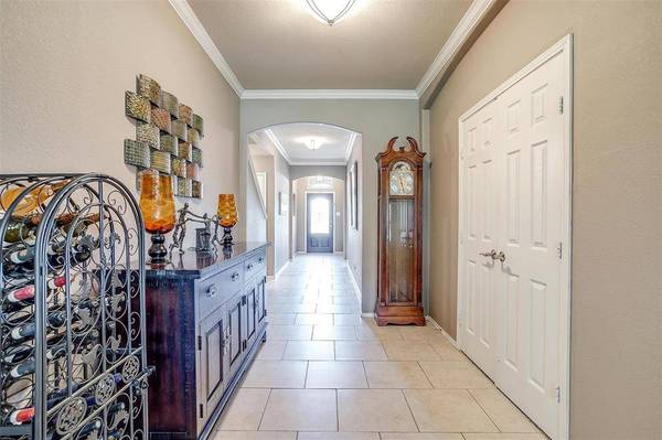 378 Coral Vine Lane, Burleson, TX 76028