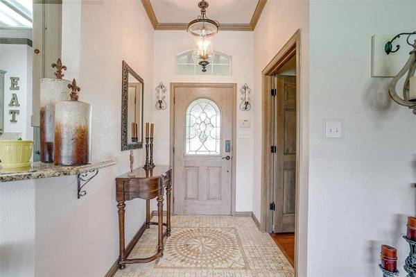 3809 Timbercrest Drive W, Burleson, TX 76028