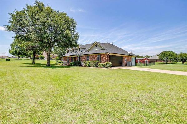 3809 Timbercrest Drive W, Burleson, TX 76028