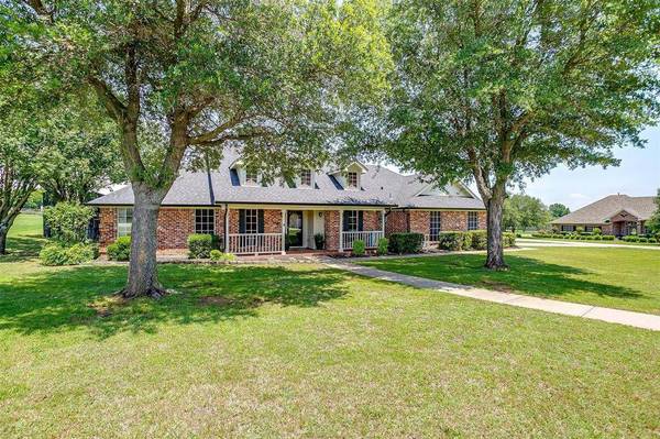 3809 Timbercrest Drive W, Burleson, TX 76028