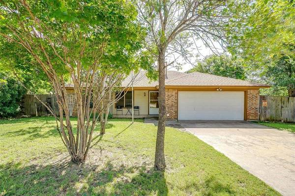 445 Black Oak Lane, Burleson, TX 76028
