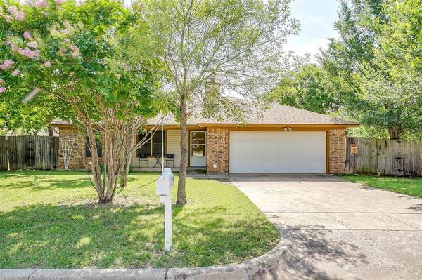 445 Black Oak Lane, Burleson, TX 76028