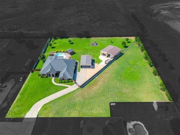 10300 Halter Drive, Fort Worth, TX 76126