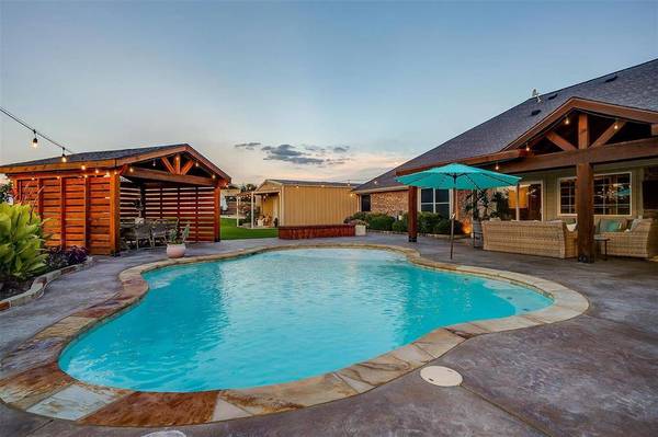 10300 Halter Drive, Fort Worth, TX 76126