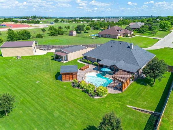 10300 Halter Drive, Fort Worth, TX 76126