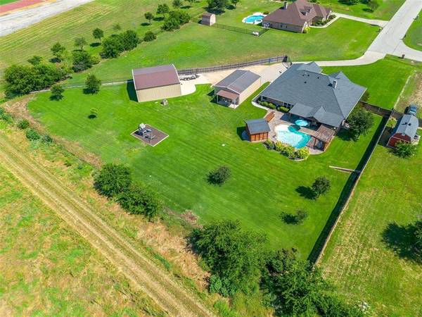 10300 Halter Drive, Fort Worth, TX 76126