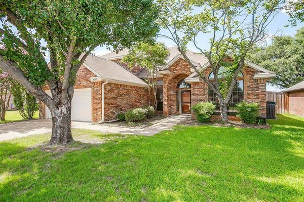4307 Foxborough Trail, Arlington, TX 76001