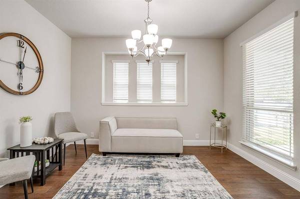 1024 Robles Way, Burleson, TX 76028