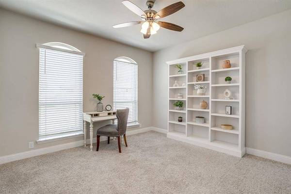 1024 Robles Way, Burleson, TX 76028