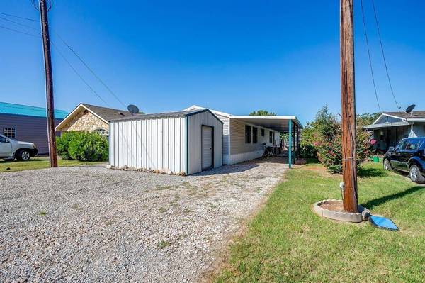 6606 Blue Water Court, Granbury, TX 76049