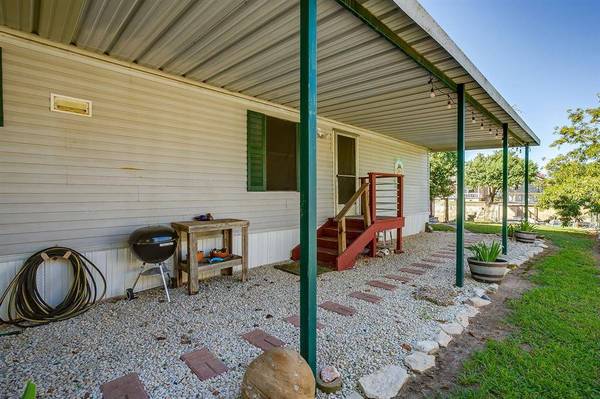 6606 Blue Water Court, Granbury, TX 76049