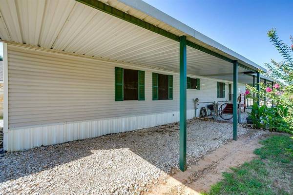 6606 Blue Water Court, Granbury, TX 76049