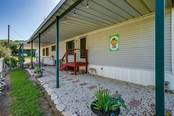 6606 Blue Water Court, Granbury, TX 76049