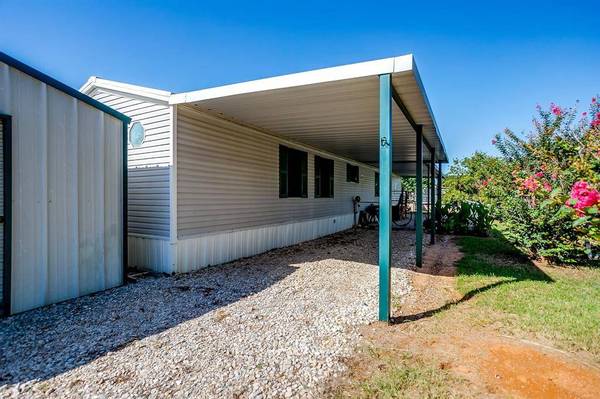 6606 Blue Water Court, Granbury, TX 76049