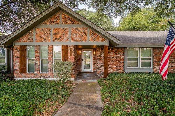 4801 Willow Run Court, Fort Worth, TX 76132