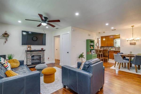 1400 Bennett Drive, Arlington, TX 76013