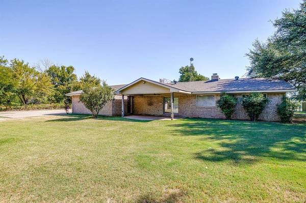 1060 S Burleson Boulevard, Burleson, TX 76028