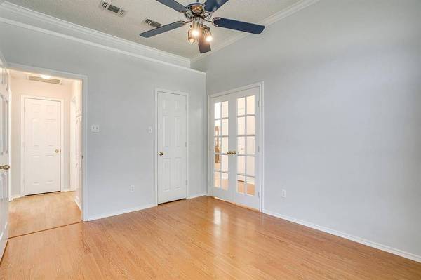 601 Cardinal Ridge Road, Burleson, TX 76028