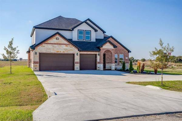 8024 Harvest Drive, Grandview, TX 76050
