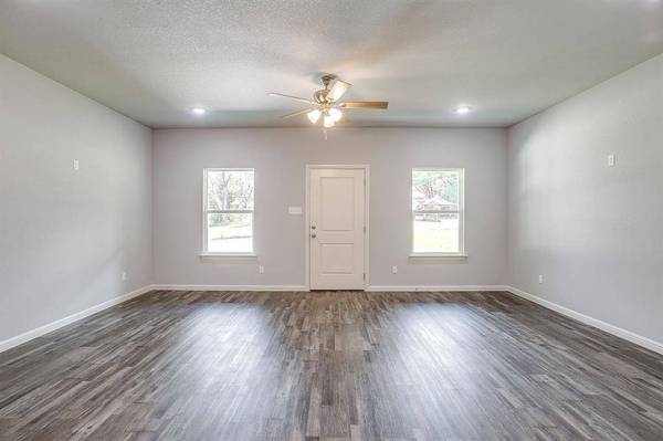 9316 Apache Trail, Rio Vista, TX 76093