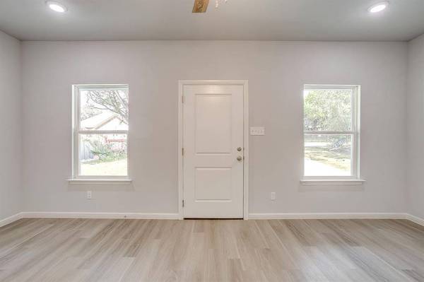 9320 Apache Trail, Rio Vista, TX 76093