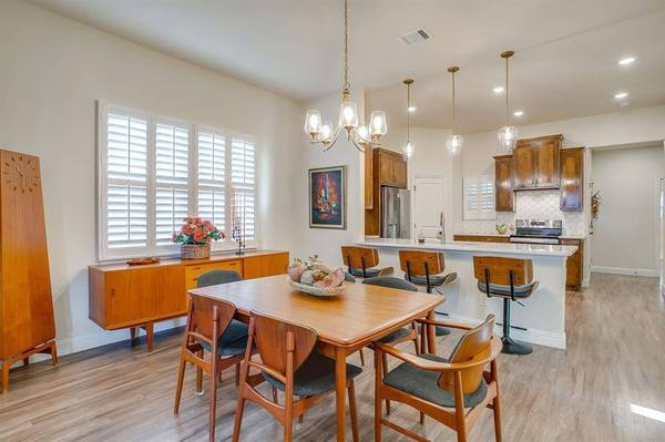 616 Joy Court, Burleson, TX 76028