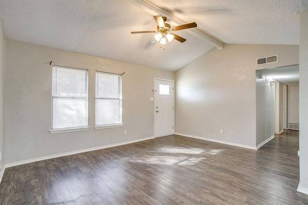 809 Springhill Drive, Burleson, TX 76028