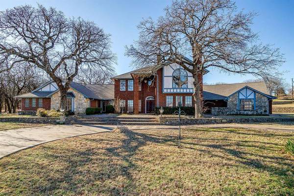 3017 Freeman Lane, Crowley, TX 76036