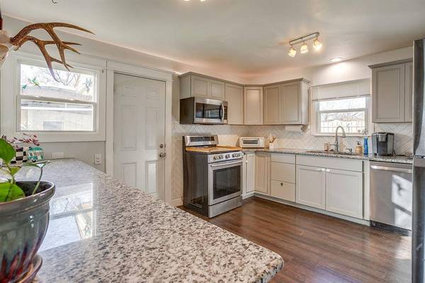 1123 Bales Street, Cleburne, TX 76033