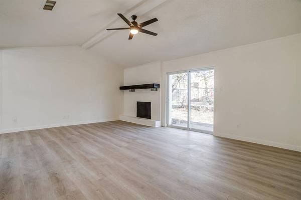 714 San Carlos Drive, Grand Prairie, TX 75051