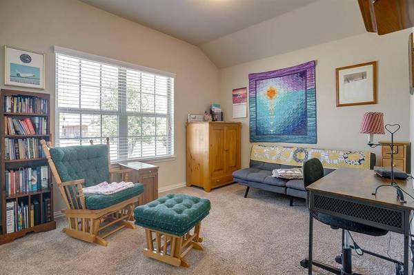 412 Blaze Court, Burleson, TX 76028