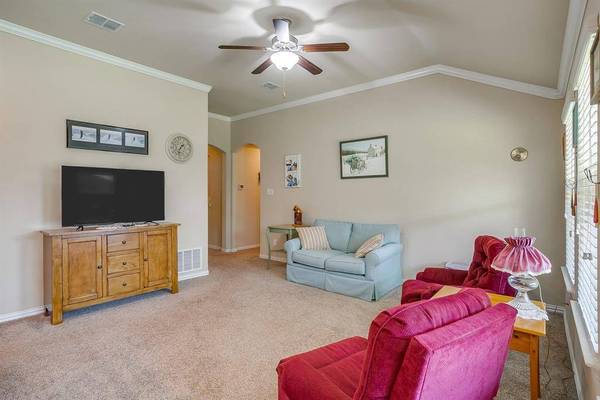 412 Blaze Court, Burleson, TX 76028