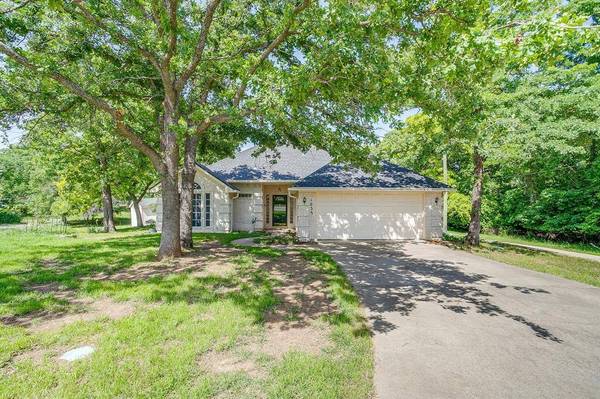 1033 Teresa Court, Weatherford, TX 76086