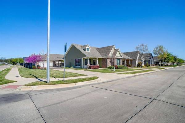 500 Heritage Trail, Burleson, TX 76028
