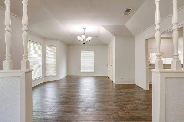 802 Shady Creek Drive, Cleburne, TX 76033