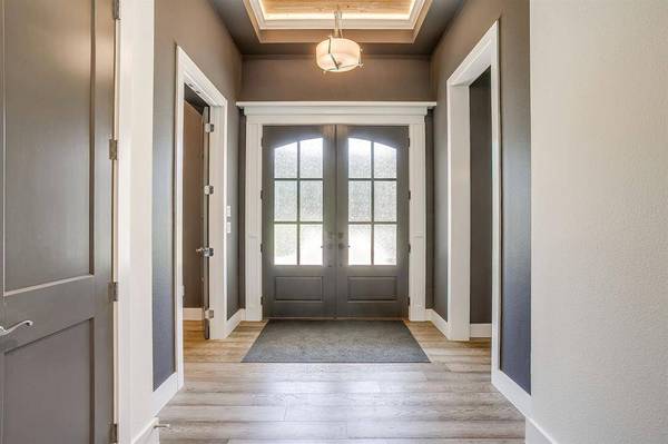 560 Prairie Timber Road, Burleson, TX 76028