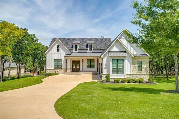 560 Prairie Timber Road, Burleson, TX 76028