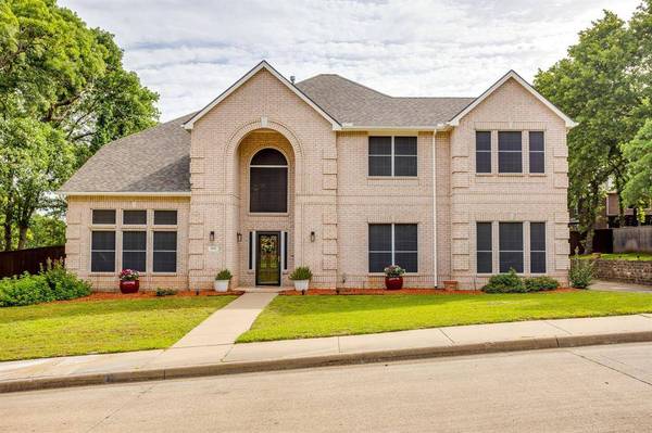 801 Timberwolf Court, Crowley, TX 76036