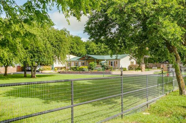 4500 Highland Trail, Joshua, TX 76058